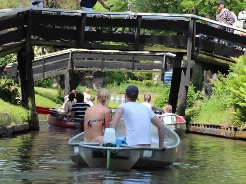 Flüsterboot Giethoorn
